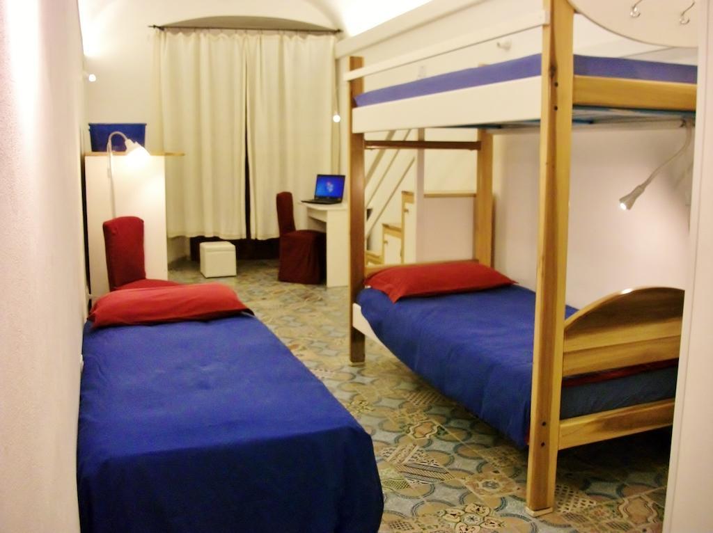 Residenze Palazzo Pes Lägenhet Cagliari Rum bild