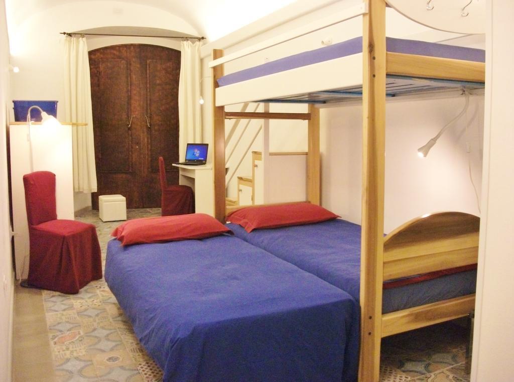 Residenze Palazzo Pes Lägenhet Cagliari Rum bild