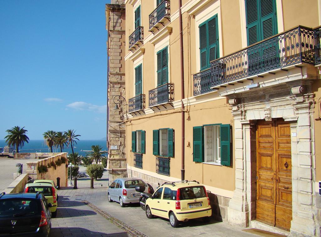 Residenze Palazzo Pes Lägenhet Cagliari Rum bild