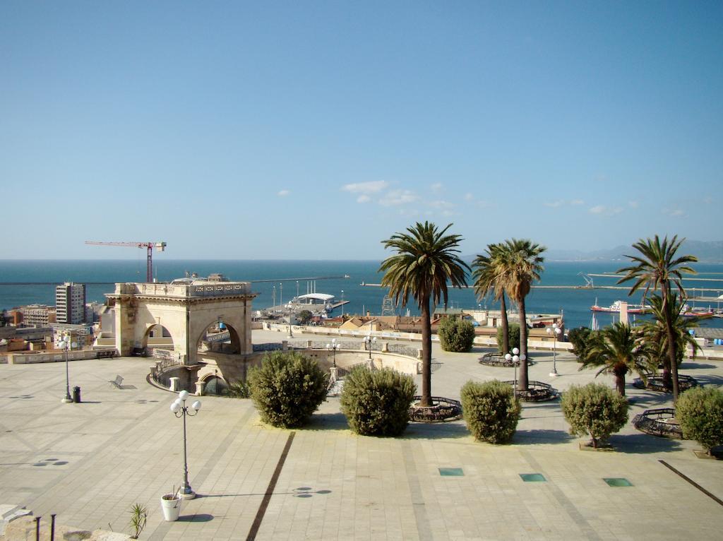 Residenze Palazzo Pes Lägenhet Cagliari Exteriör bild